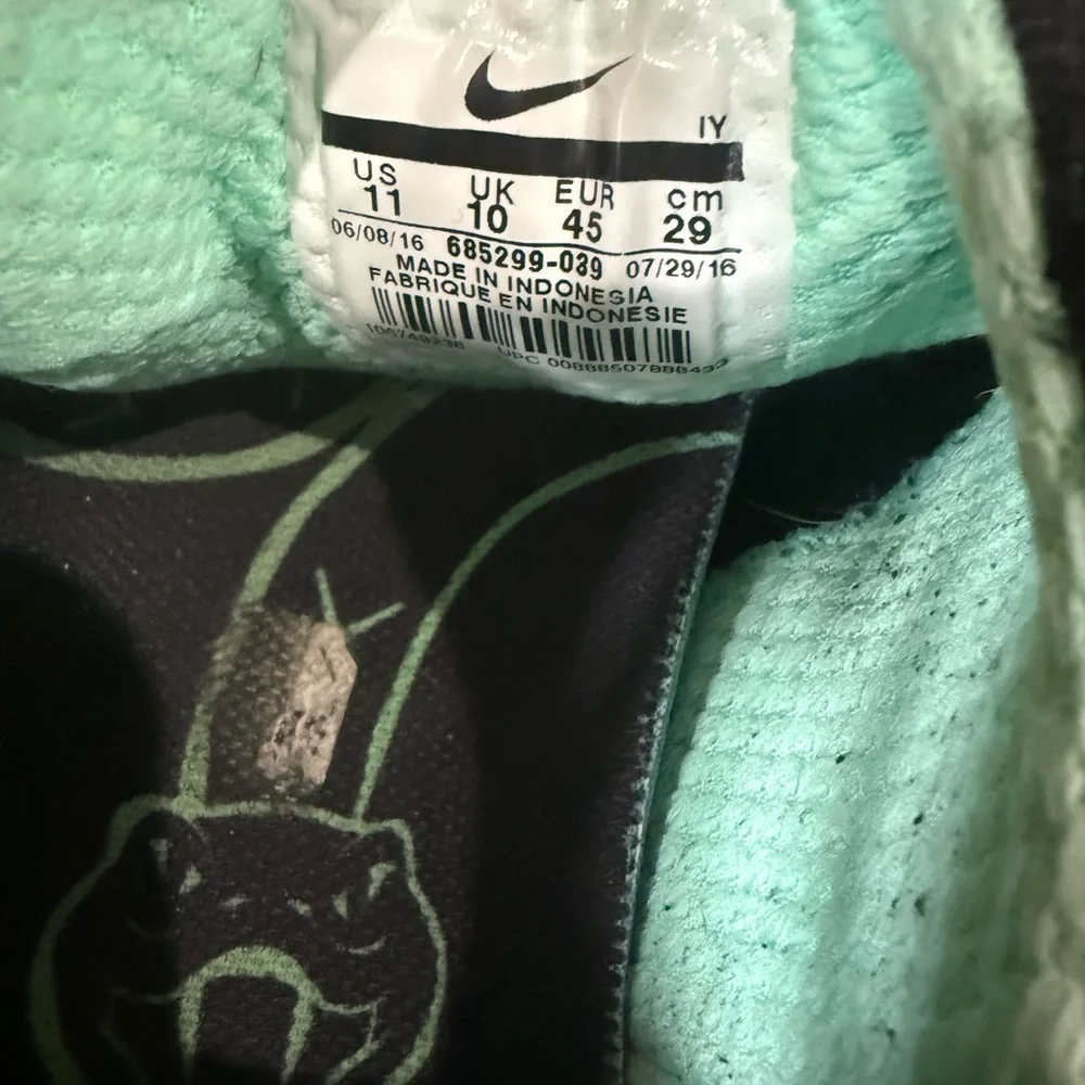 Nike Stefan Janoski Black with Mint Accents Sneakers - Picture 4 of 4